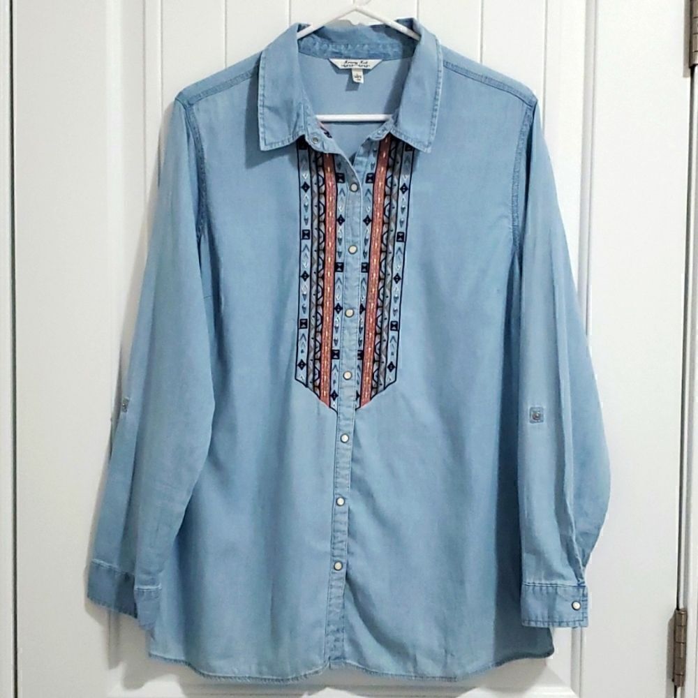 Krazy Kat womans embroidered, pearl snap, demin shirt, size large